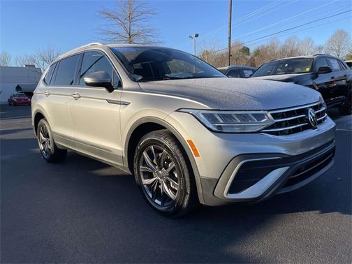 2023 Volkswagen Tiguan 2.0T SE