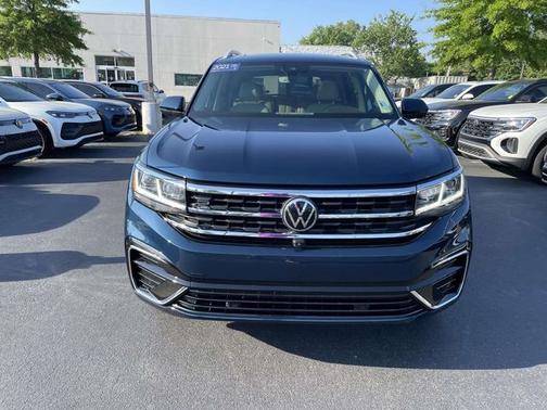 Tourmaline Blue Metallic 2021 Volkswagen Atlas 3.6 V6 SEL Premium R-Line