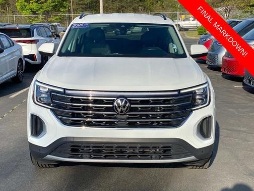 Pure White 2025 Volkswagen Atlas 2.0T SE w/ Technology