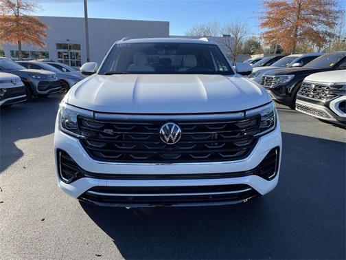 2025 Volkswagen Atlas Cross Sport 2.0T SEL Premium R-Line