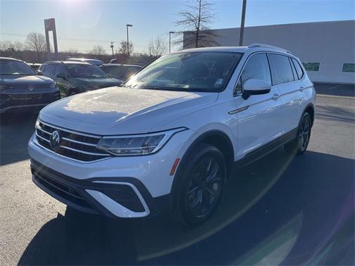 2023 Volkswagen Tiguan 2.0T SE