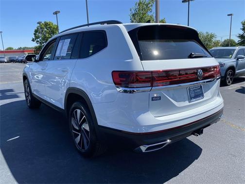 2024 Volkswagen Atlas 2.0T SE w/ Technology
