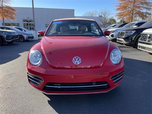 2019 Volkswagen Beetle 2.0T SE
