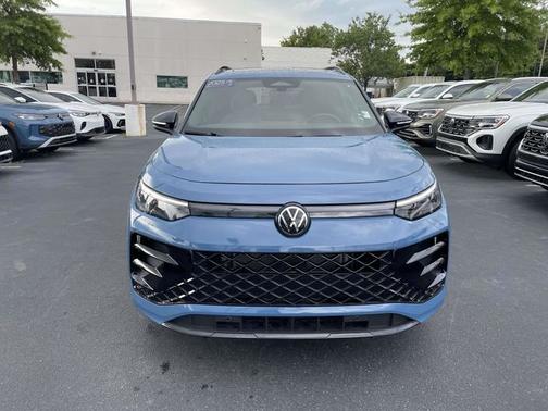 Monterey Blue Pearl 2025 Volkswagen Tiguan 2.0T SE R-Line Black