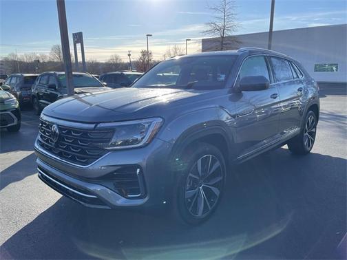 2025 Volkswagen Atlas Cross Sport 2.0T SEL Premium R-Line