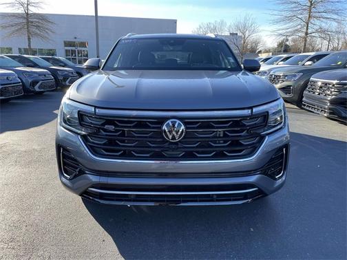 2025 Volkswagen Atlas Cross Sport 2.0T SEL Premium R-Line