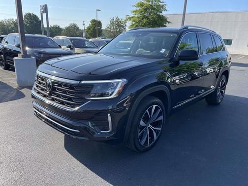 Deep Black Pearl Effect 2026 Volkswagen Atlas 2.0T SEL Premium R-Line