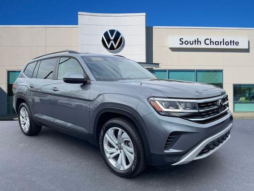 Platinum Gray Metallic 2023 Volkswagen Atlas 3.6 SE w/ Technology