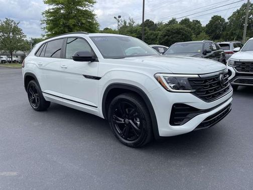 Opal White Pearl Effect 2025 Volkswagen Atlas Cross Sport 2.0T SEL R-Line Black