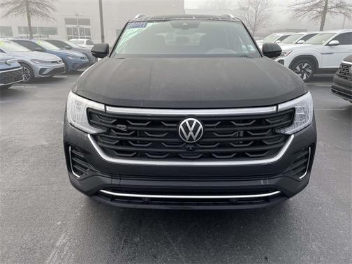 2025 Volkswagen Atlas Cross Sport 2.0T SEL Premium R-Line