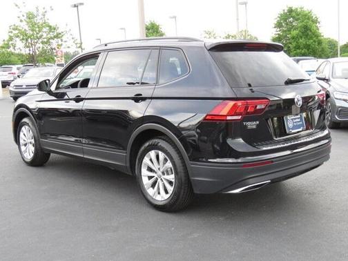 Photo 5 of 24 of 2019 Volkswagen Tiguan 2.0T S