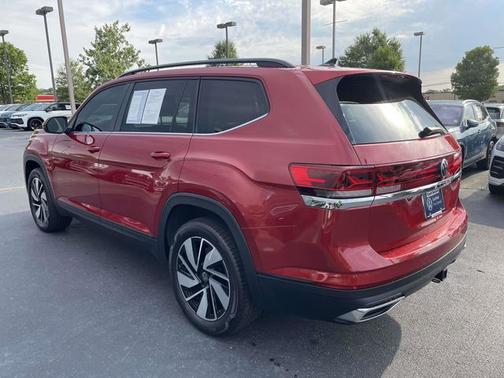 Aurora Red Metallic 2024 Volkswagen Atlas 2.0T SE w/ Technology