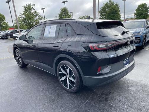 Deep Black Pearl Effect 2023 Volkswagen ID.4 Pro S