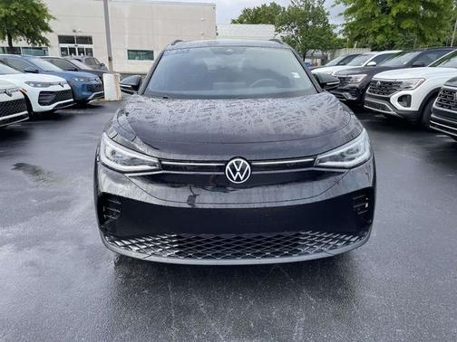 Deep Black Pearl Effect 2023 Volkswagen ID.4 Pro S