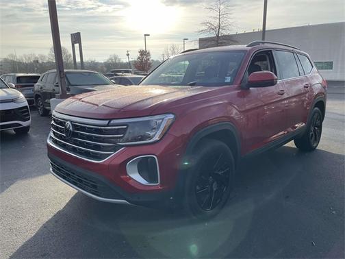 2025 Volkswagen Atlas 2.0T SE w/ Technology