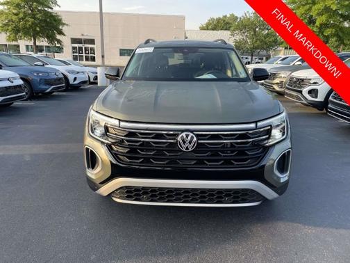 Avocado Green 2024 Volkswagen Atlas 2.0T Peak Edition SE w/Technology