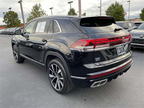 2025 Volkswagen Atlas Cross Sport 2.0T SEL Premium R-Line