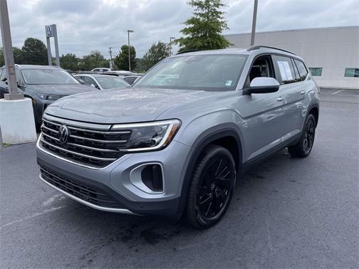 2024 Volkswagen Atlas 2.0T SE w/ Technology