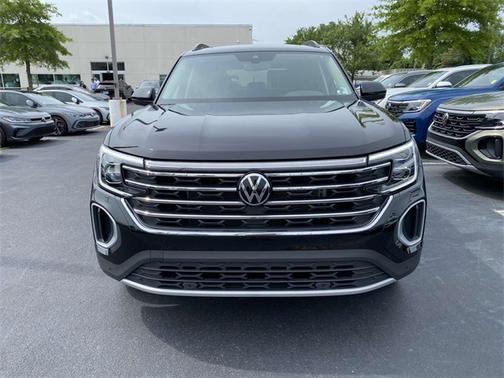 2024 Volkswagen Atlas 2.0T SE w/ Technology