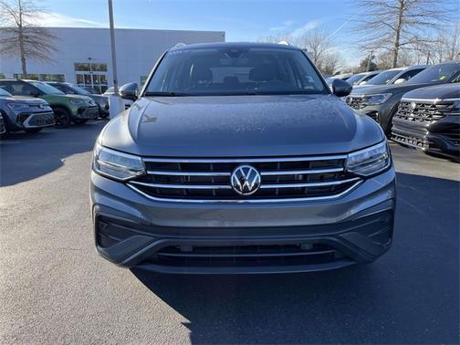 2024 Volkswagen Tiguan 2.0T SE