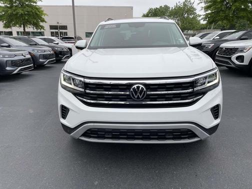 Pure White 2023 Volkswagen Atlas 3.6 SE w/ Technology