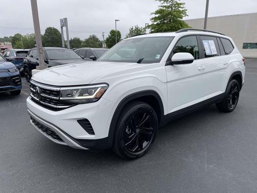 Pure White 2023 Volkswagen Atlas 3.6 SE w/ Technology