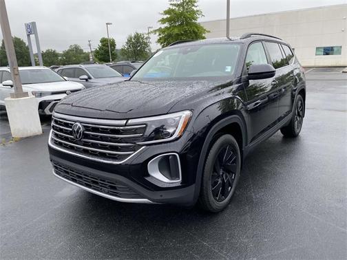 2025 Volkswagen Atlas 2.0T SE w/ Technology