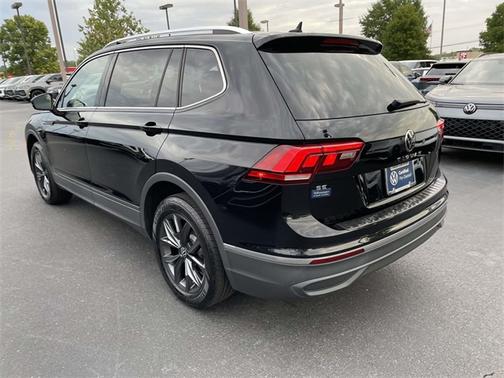 2023 Volkswagen Tiguan 2.0T SE