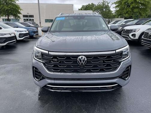 Pure Gray 2025 Volkswagen Atlas 2.0T SEL Premium R-Line