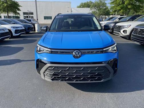 Cornflower Blue W/Black Roof 2025 Volkswagen Taos 1.5T SE Black