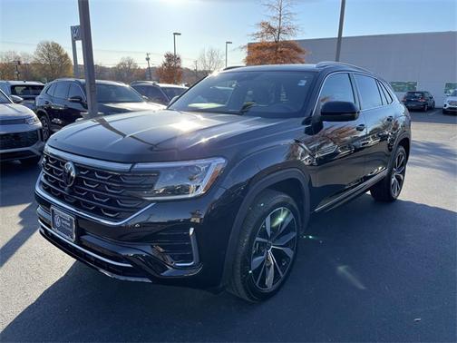 2025 Volkswagen Atlas Cross Sport 2.0T SEL Premium R-Line