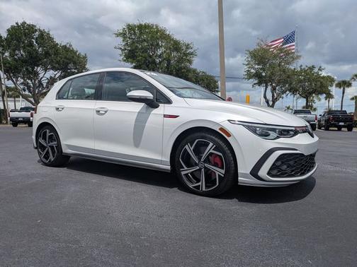 Opal White Pearl Effect 2024 Volkswagen Golf GTI 2.0T SE