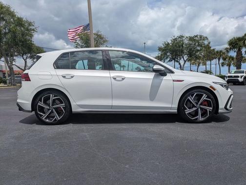 Opal White Pearl Effect 2024 Volkswagen Golf GTI 2.0T SE