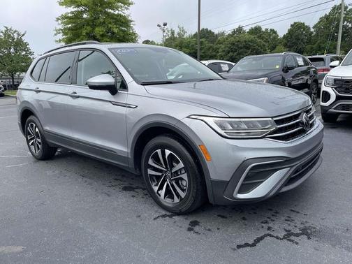 Pyrite Silver Metallic 2023 Volkswagen Tiguan 2.0T S