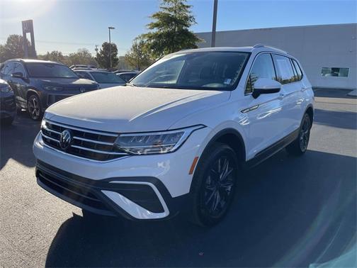 2024 Volkswagen Tiguan 2.0T SE