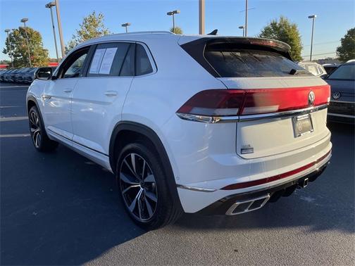 2025 Volkswagen Atlas Cross Sport 2.0T SEL Premium R-Line