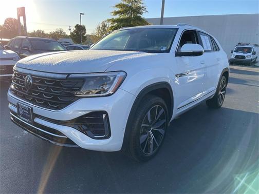 2025 Volkswagen Atlas Cross Sport 2.0T SEL Premium R-Line