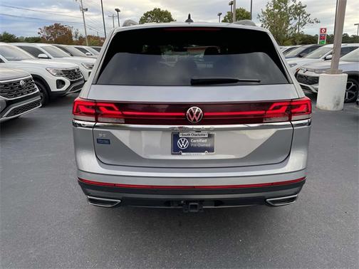 2024 Volkswagen Atlas 2.0T SE w/ Technology