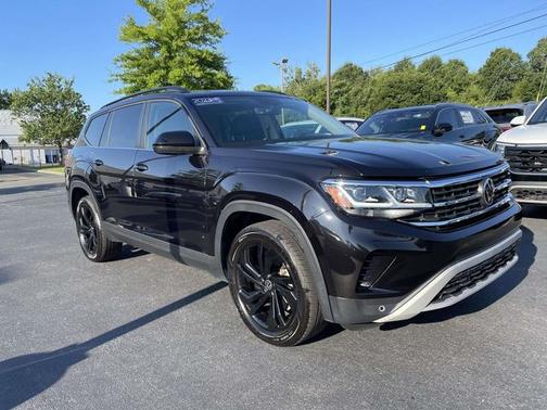 Deep Black Pearl Effect 2023 Volkswagen Atlas 3.6 SE w/ Technology