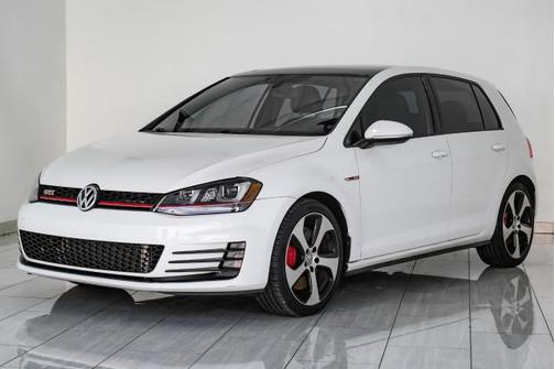 2015 Volkswagen Golf GTI 2.0T SE 4-Door