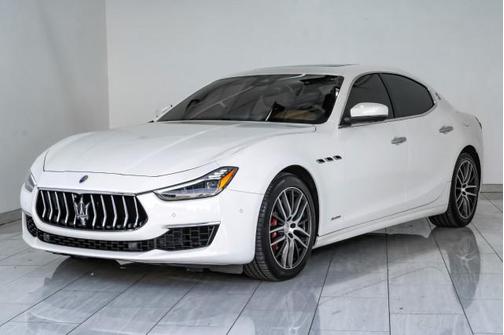 Bianco 2018 Maserati Ghibli S Q4 GranLusso