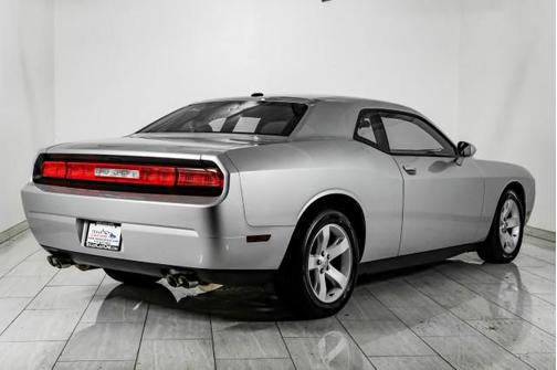 2012 Dodge Challenger SXT