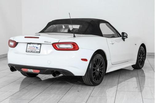 Bianco Gelato White 2017 FIAT 124 Spider Base