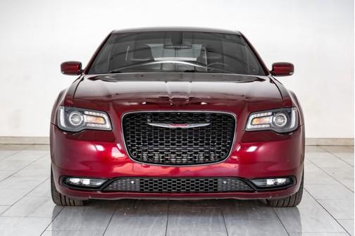 2022 Chrysler 300 C