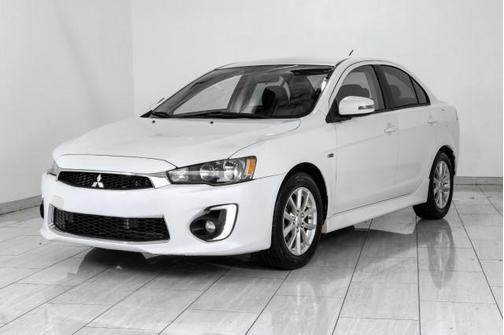 Diamond White Pearl 2016 Mitsubishi Lancer SE