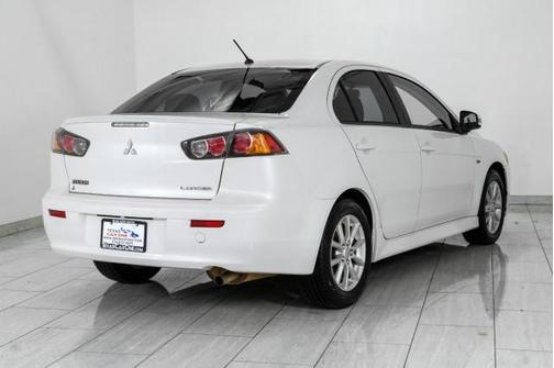 Diamond White Pearl 2016 Mitsubishi Lancer SE