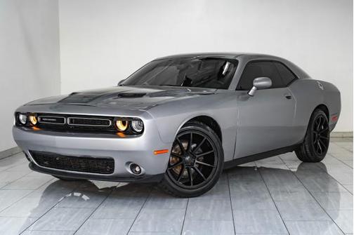2015 Dodge Challenger SXT