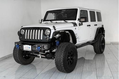 Bright White Clearcoat 2016 Jeep Wrangler Unlimited Sahara