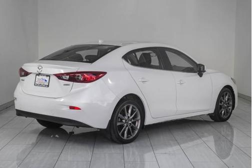 2018 Mazda Mazda3 Touring