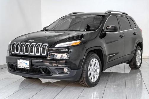 Diamond Black Crystal Pearlcoat 2018 Jeep Cherokee Latitude